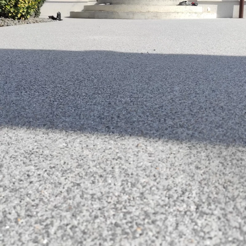 pavimento per esterno drenente in resina